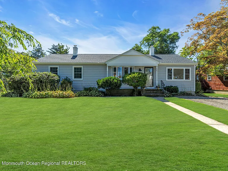 608 Brielle Ave — Photo 3