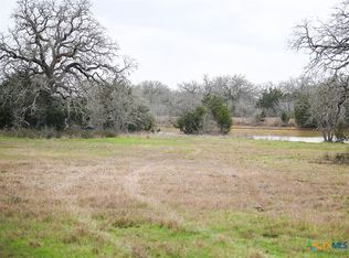 926 Main Loop Rd, Waelder, TX 78959