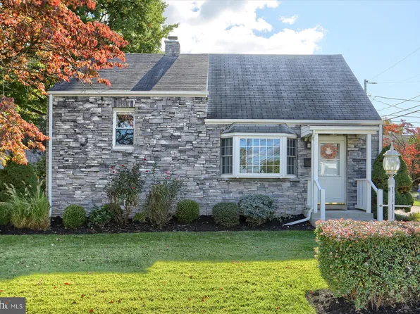 1111 Allen St, New Cumberland, PA 17070