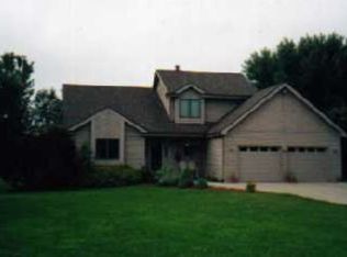 869 N Meadowdale Ct, Valparaiso, IN 46383