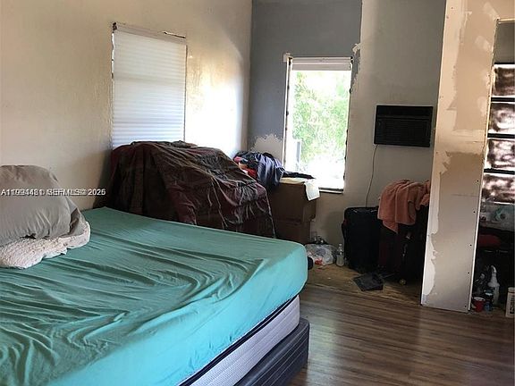3rd image of 2231 SW 57th Ct