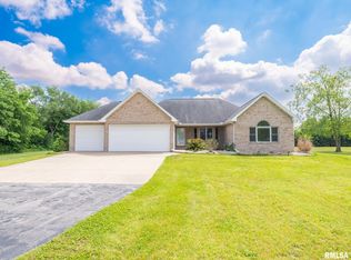 14131 Townline Rd, Pekin, IL 61554