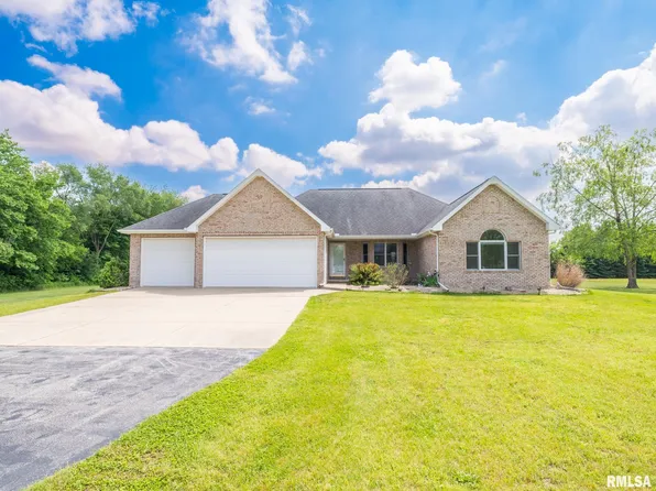 14131 Townline Rd, Pekin, IL 61554