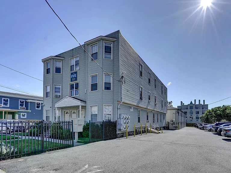 104 S Main St — Photo 7