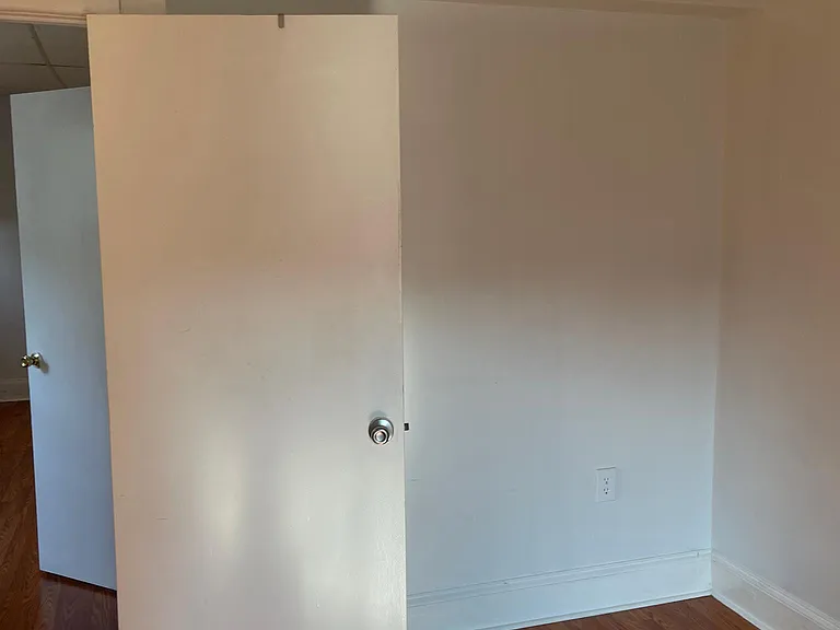 512 S 41st St #8 — Photo 67