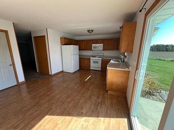 3rd image of 6601 Niagara Cir #6601