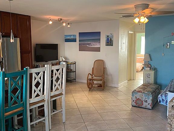 5th image of 2895 NE 32nd St APT 204