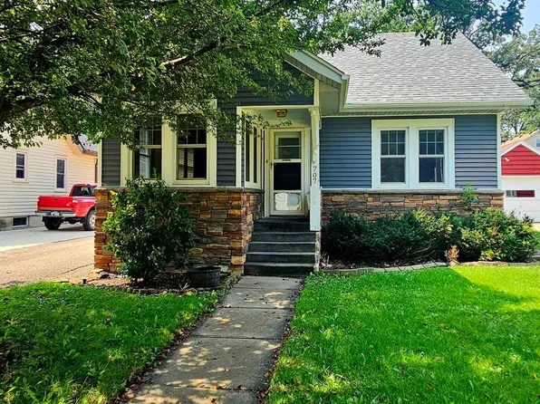 707 7th St NW, Austin, MN 55912