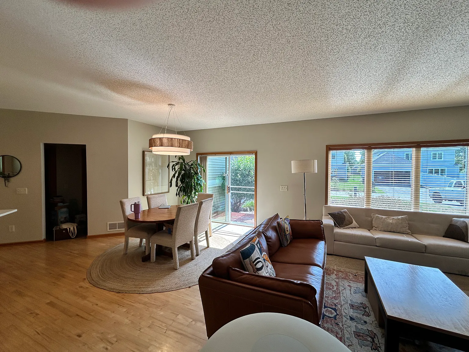 11826 S Lake Boulevard NE — Photo 3