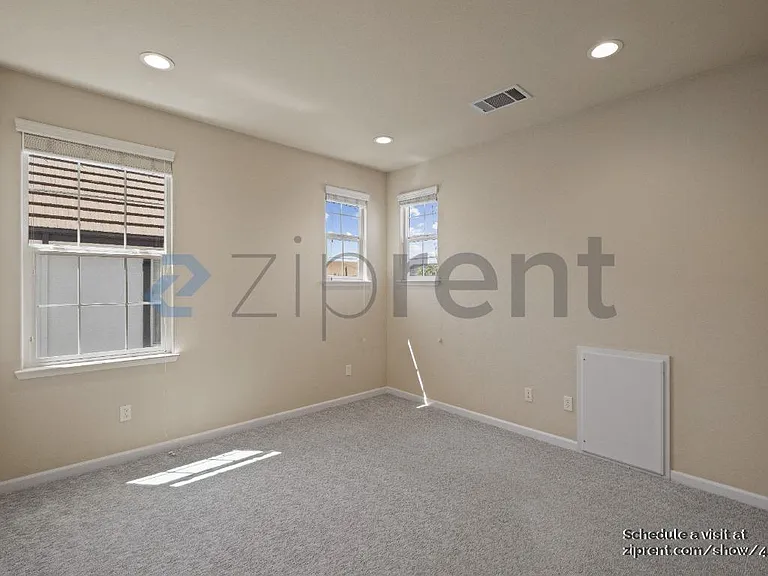 5023 Queensbury Way — Photo 26