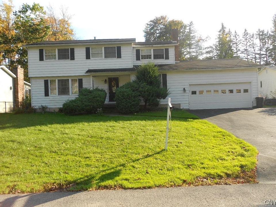 1st image of 105 Fleetwood Ln