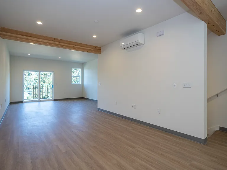 4873 S 48th St #D-2 — Photo 28