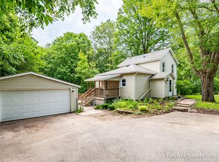 2402 Segwun Ave SE, Lowell, MI 49331