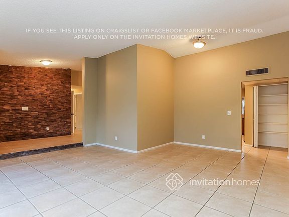 4th image of 2528 N Central Dr