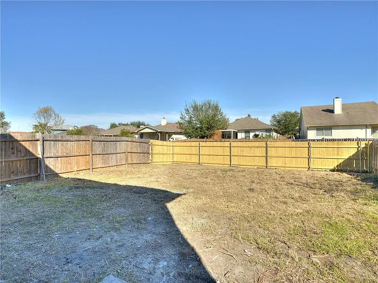 16800 Hamilton Point Cir — Photo 13