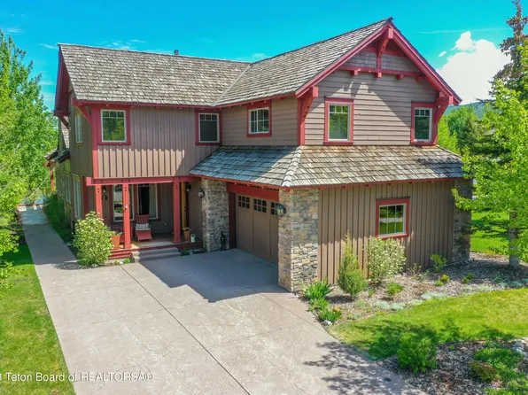 2 Moulton Ln, Victor, ID 83455