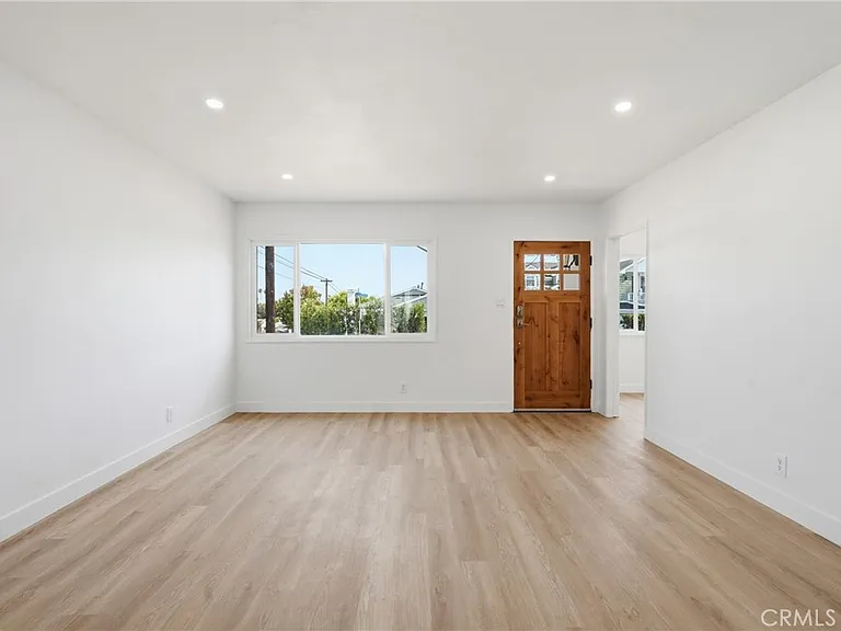 1700 Voorhees Ave — Photo 3
