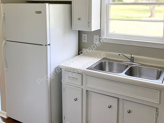 5th image of 359 Devonwood Ct