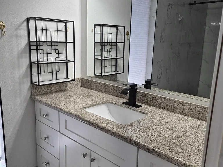 517 W Peralta Ave — Photo 13