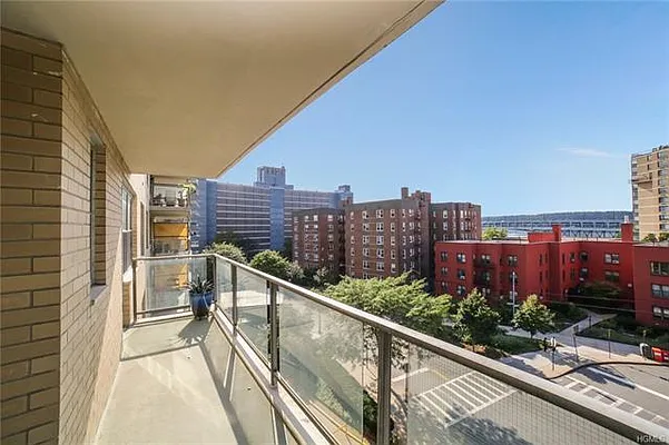 Sold by Douglas Elliman | media 33