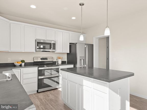 5th image of 26347 Meadow Ln