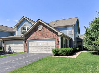 878 Dandridge Ct, Elgin, IL 60120