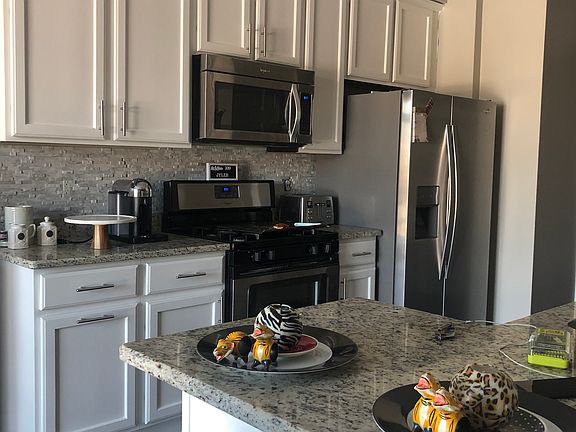 4th image of 6N335 Whitmore Cir
