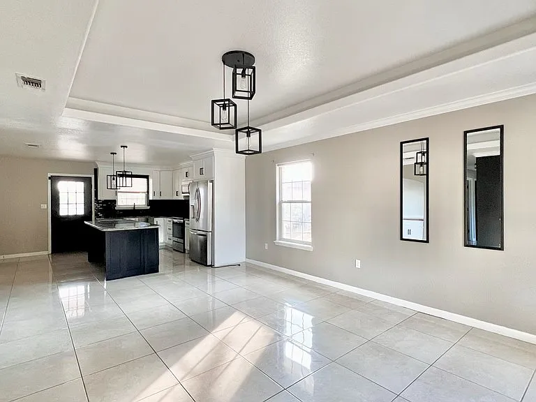 1890 Timberwood Dr — Photo 6
