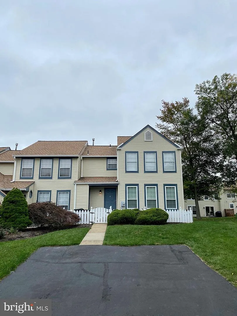 670 Gray Cir photo 1