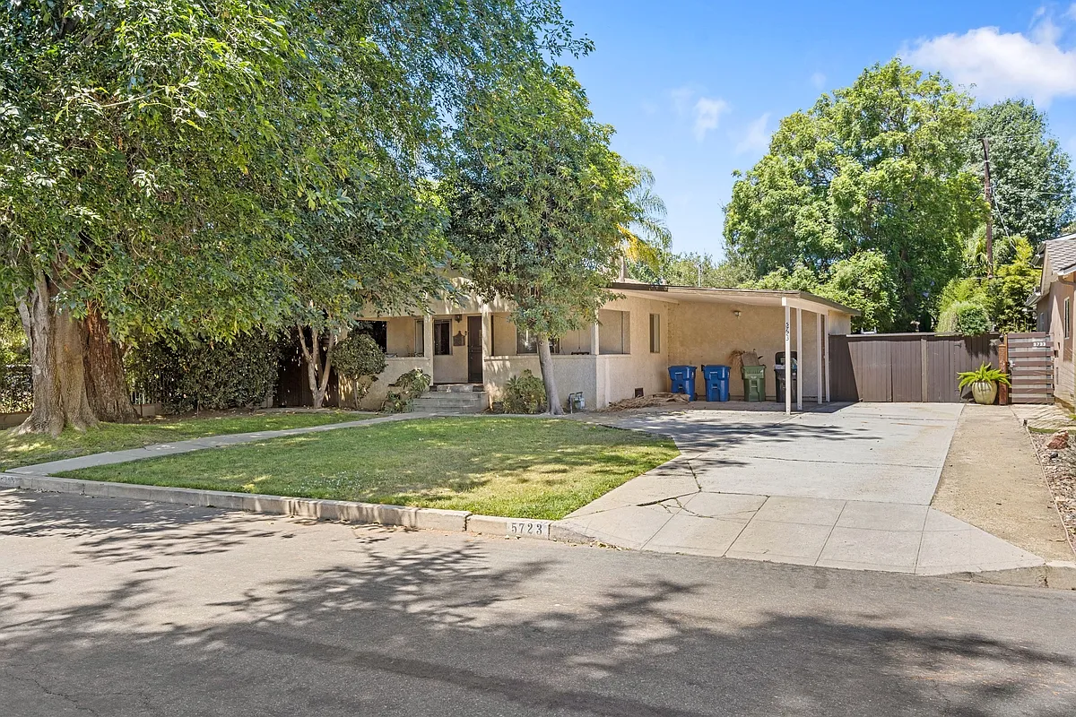 3 bed, 1700 sqft, $4,999 — Photo 2