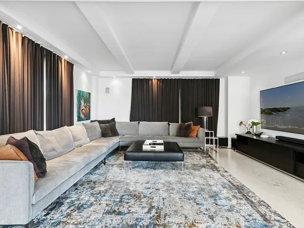 27 West 72nd Street image 3 of 9