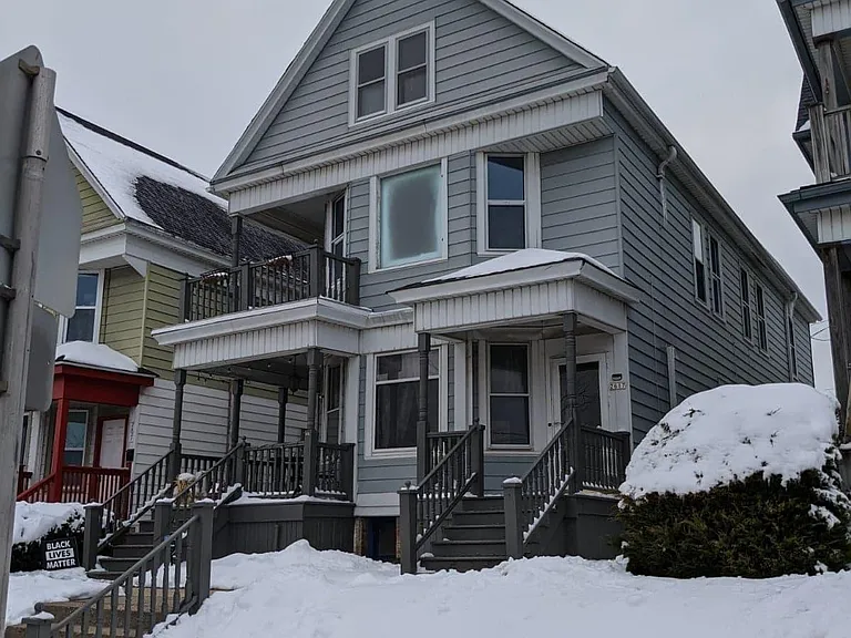 2617-2619 S Howell Ave — Photo 16