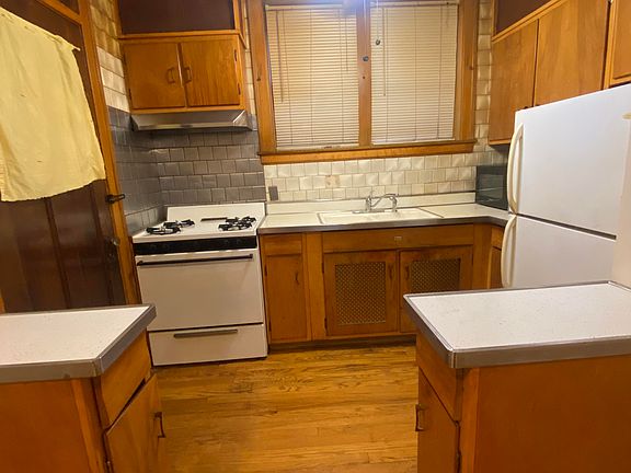 5th image of 3322 N Menard Ave #2