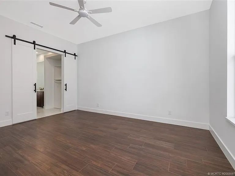 2198 SW Mayflower Dr — Photo 21