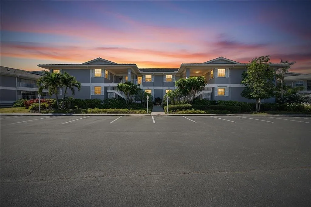 2 bed, 2.0 bath, 1486 sqft, $2,900 — Photo 2