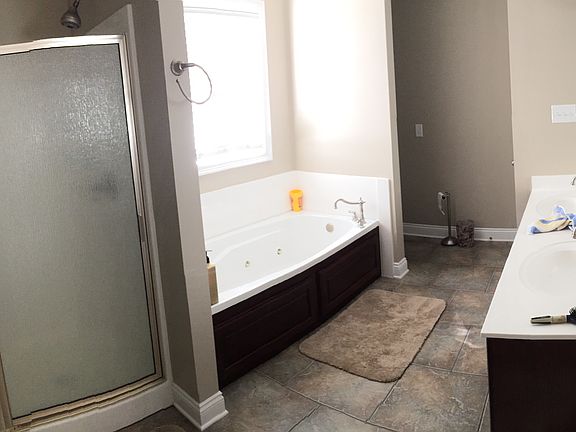 5th image of 229 Louis Emile Dr