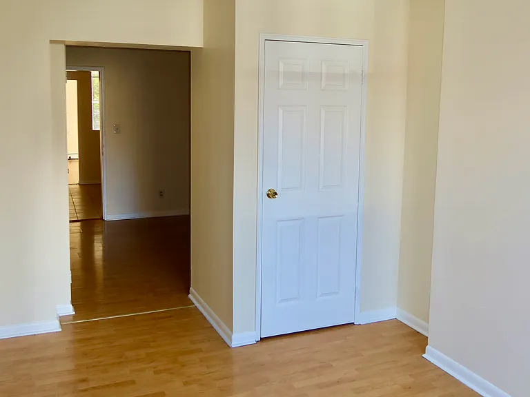 151 Christopher Columbus Dr #1F — Photo 2