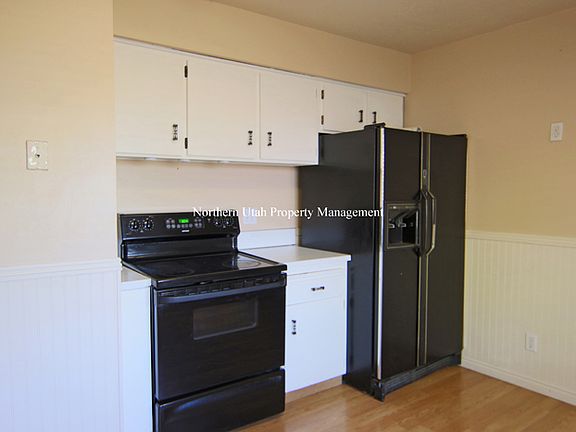 5 Kitchen View 2_06092018