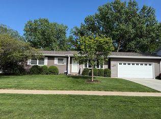2416 Cahokia Dr, Springfield, IL 62702
