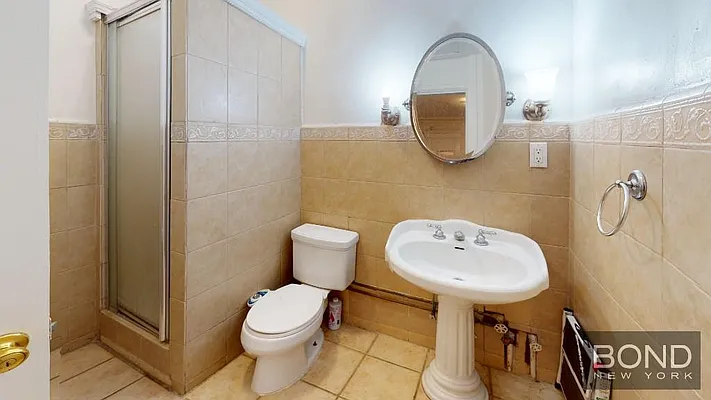 Rented by Bond New York | media 17