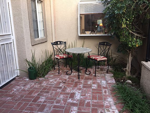Private Front Courtyard