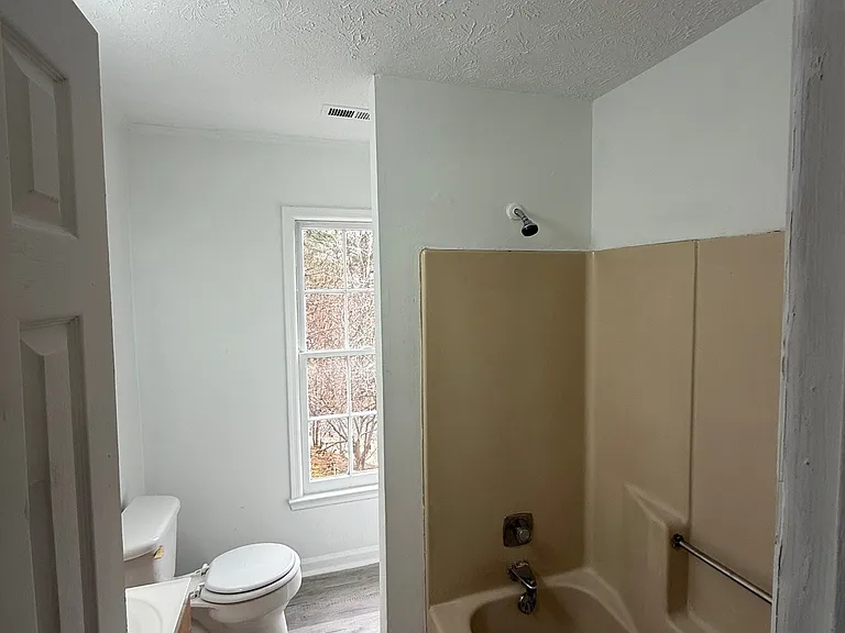 6062 Lakeshore Dr SE — Photo 7