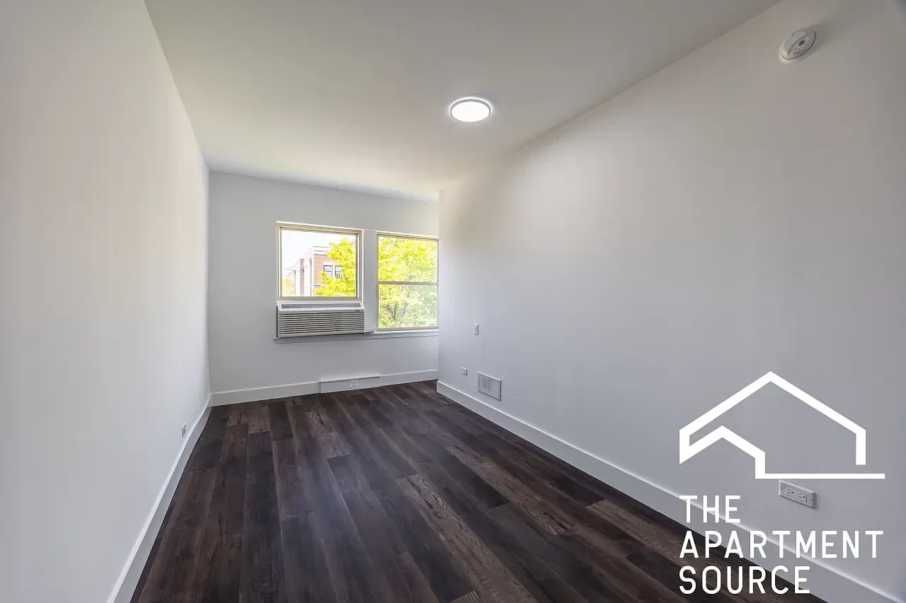 2 bed, 1000 sqft, $2,695 — Photo 3
