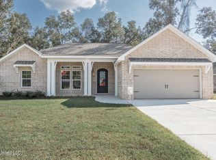 13527 Evergreen Dr, Gulfport, MS 39501