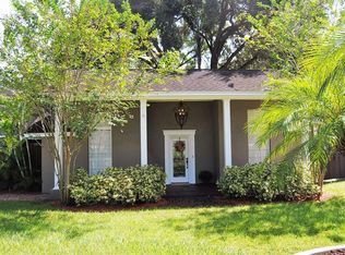 1218 N Pine Lake Dr, Tampa, FL 33612