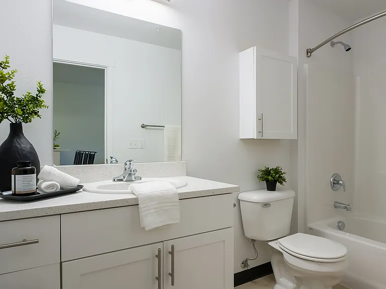 7550 N Lombard St — Photo 49
