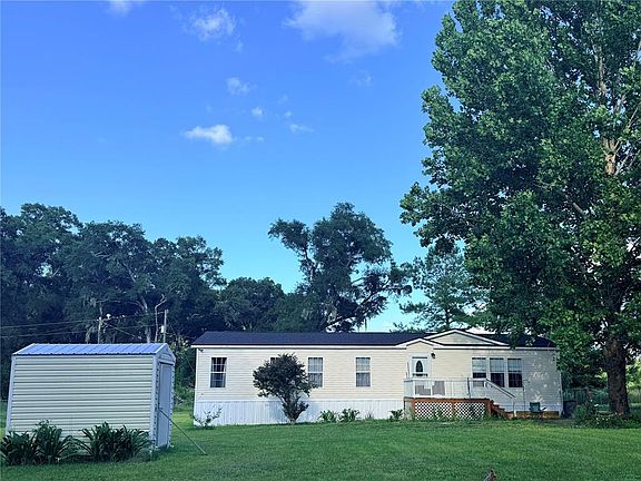 3rd image of 259 SE Rattler Ct