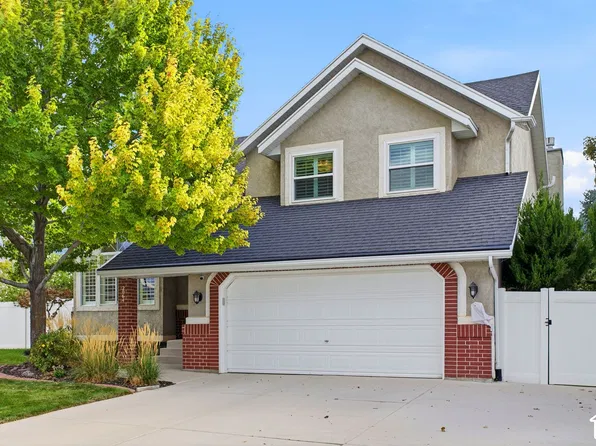 2064 E Village Point Way S, Sandy, UT 84093
