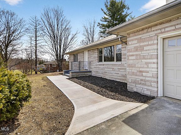 4th image of 72 Fonda Road