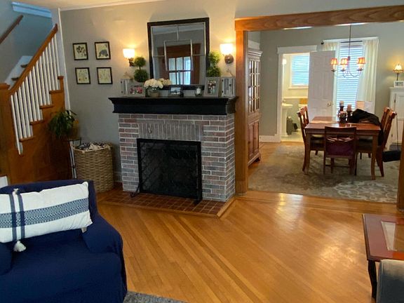 3rd image of 649 Bard Ave